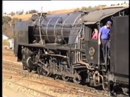 South African Steam_ 15F 3153 Magaliesburg Express 1994.mp4_snapshot_02.34_[2024.09.21_21.45.57]